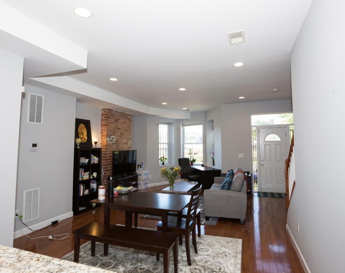 Steps To Convention Center, Downtown Dc, And Metro Station: Private And Comfortable Bedroom/Bathroom Washington Bagian luar foto